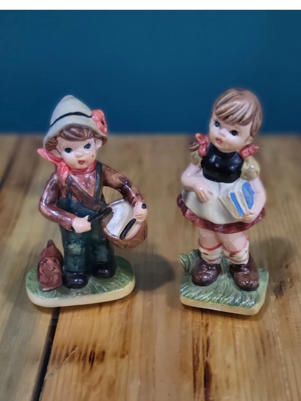 Vintage Taiwan Ceramic Boy Girl Figurines Set Drum Book Rabbit Made In Sri Lanka